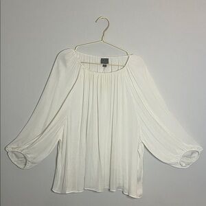 Worthington Winter White Flowing Blouse